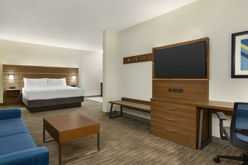 Гостиница Holiday Inn Express Hotel and Suites Akron South-Airport Area