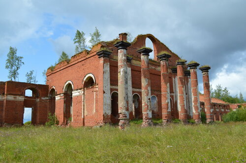 Landmark, attraction The barracks of the military settlement of A.A. Arakcheeva, Novgorod Oblast, photo