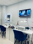 Monotone Nails (1 May Street, 3) ، صالون العناية بالأظافر