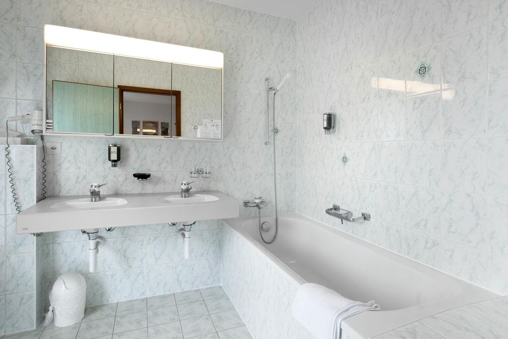 Фото Forclaz Touring Hotel