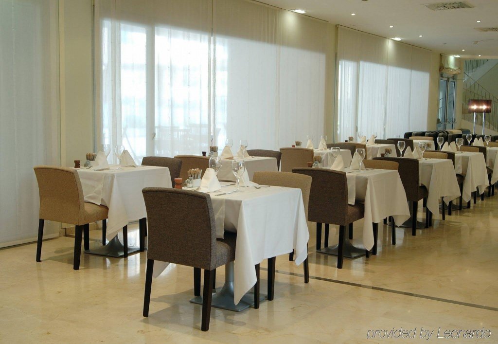 Фото Exe Plaza Delicias