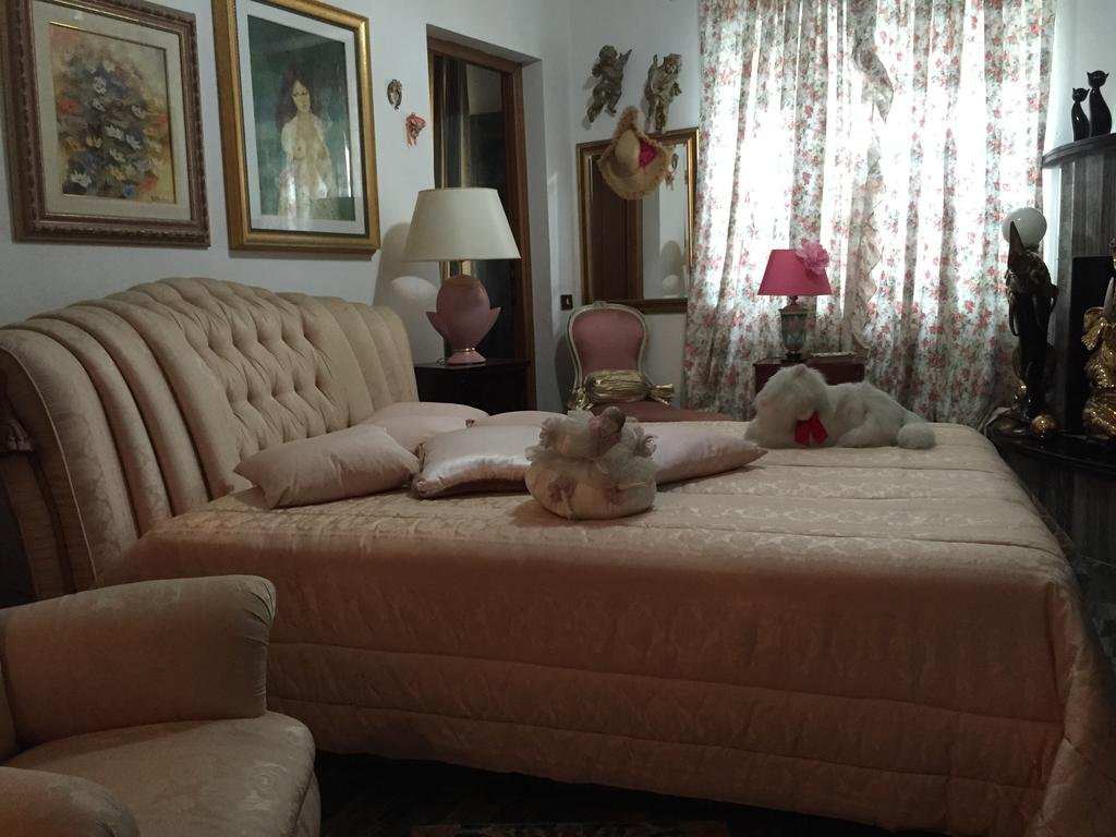 Фото Lucilla's World B&b