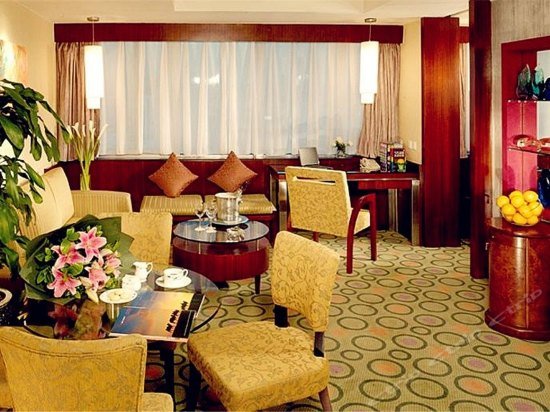 Фото Luxemon Xinjiang Hongfu Hotel