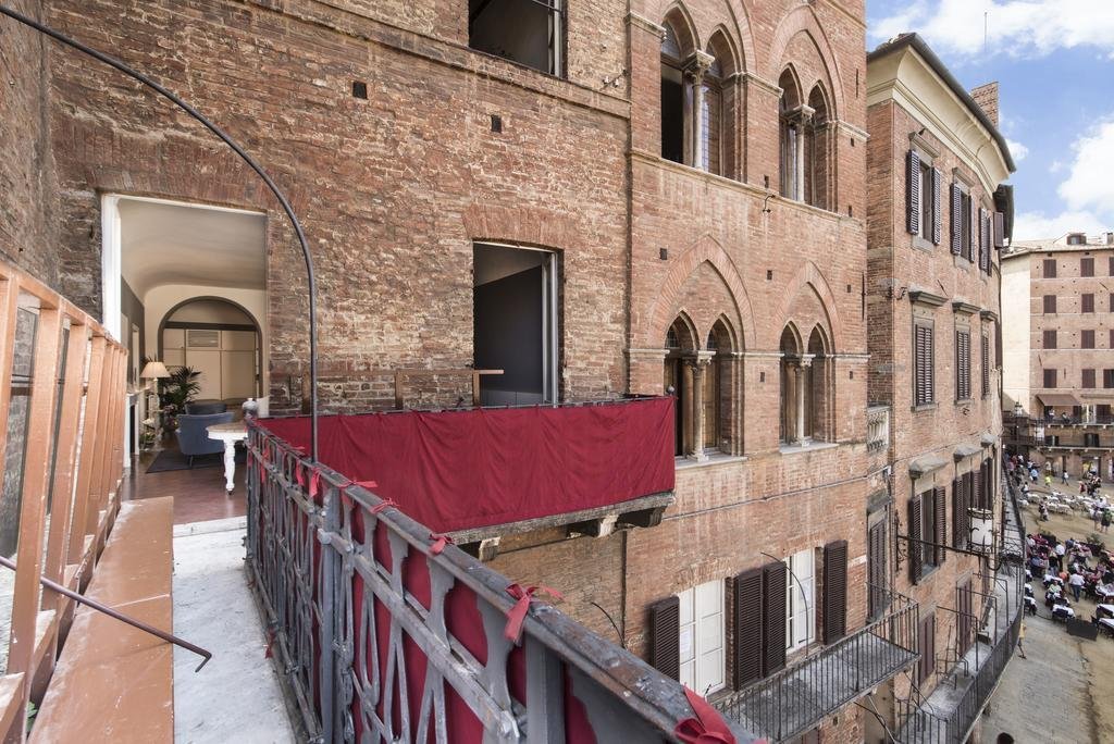 Фото B&b La Terrazza Sul Campo