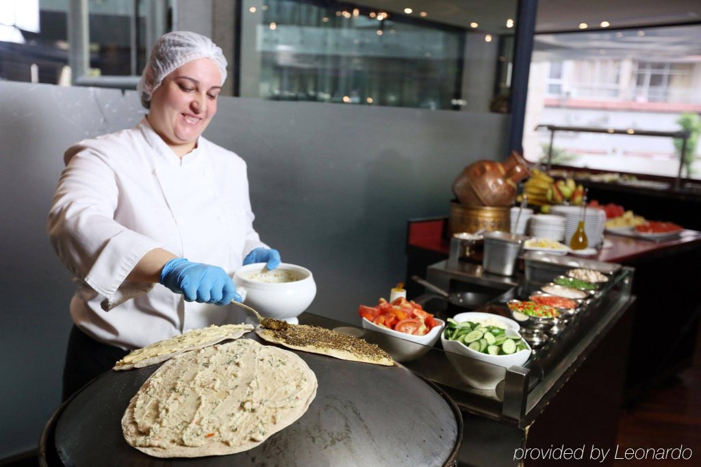 Фото Crowne Plaza Beirut