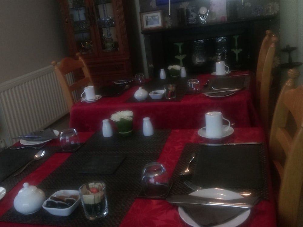 Фото Holyhead Lodge