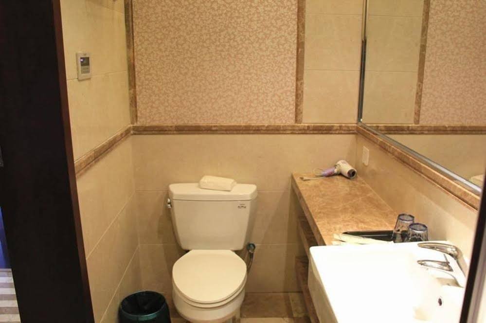 Фото Modern Family Inn