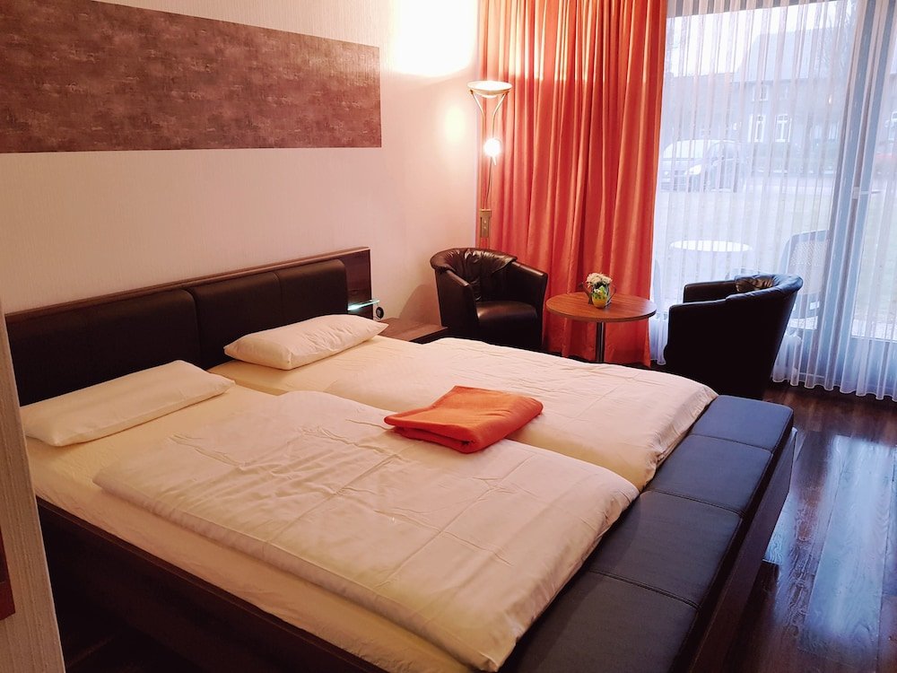 Фото Land-gut-Hotel Nordsee, Hotel Schild