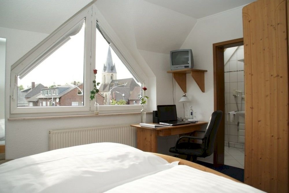 Фото Hotel Zur Bruecke