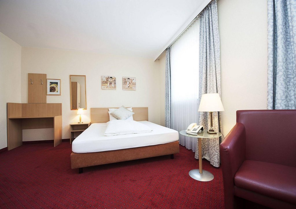 Фото Comfort Garni Hotel