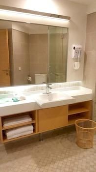 Фото Xunliao Hailia Holiday Hotel