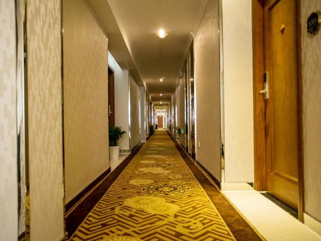 Фото Ningbo Heshen Hotel