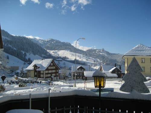 Гостиница Gasthaus Hirschen в Кантоне Швиц