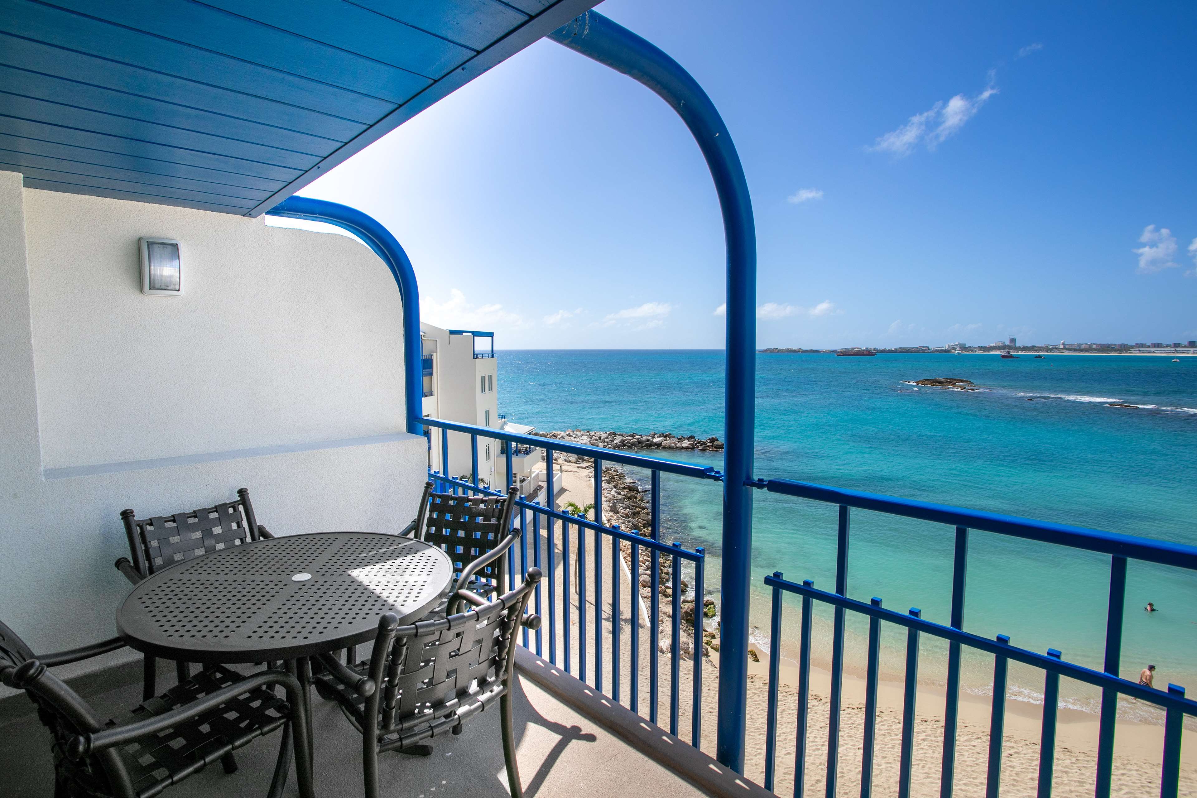 Фото Hilton Vacation Club Flamingo Beach St. Maarten