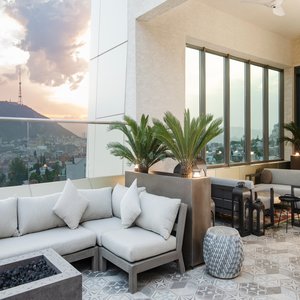 Фото Sheraton Grand Tbilisi Metechi Palace