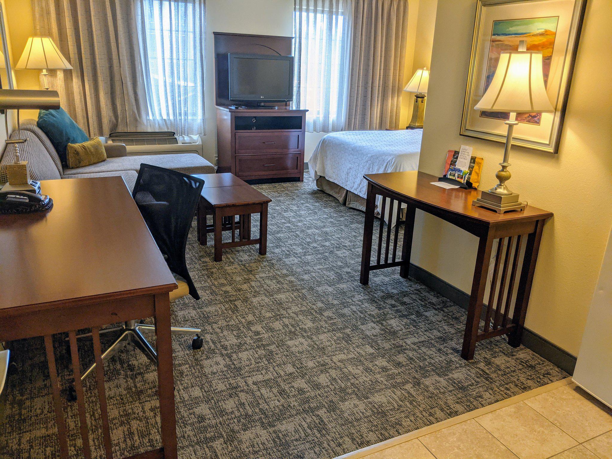 Фото Staybridge Suites Indianapolis-Carmel