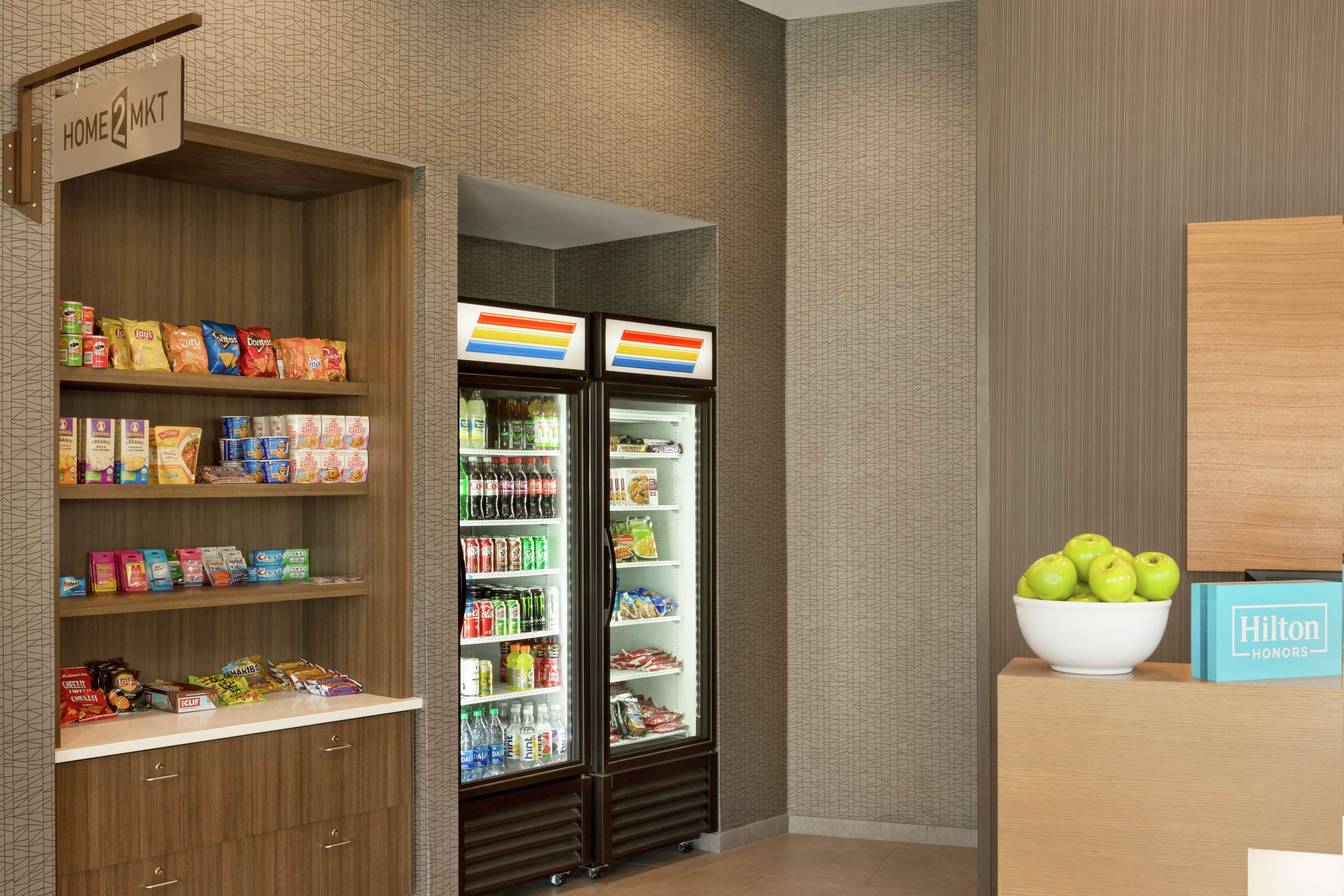 Фото Hampton Inn & Suites Minneapolis University Area