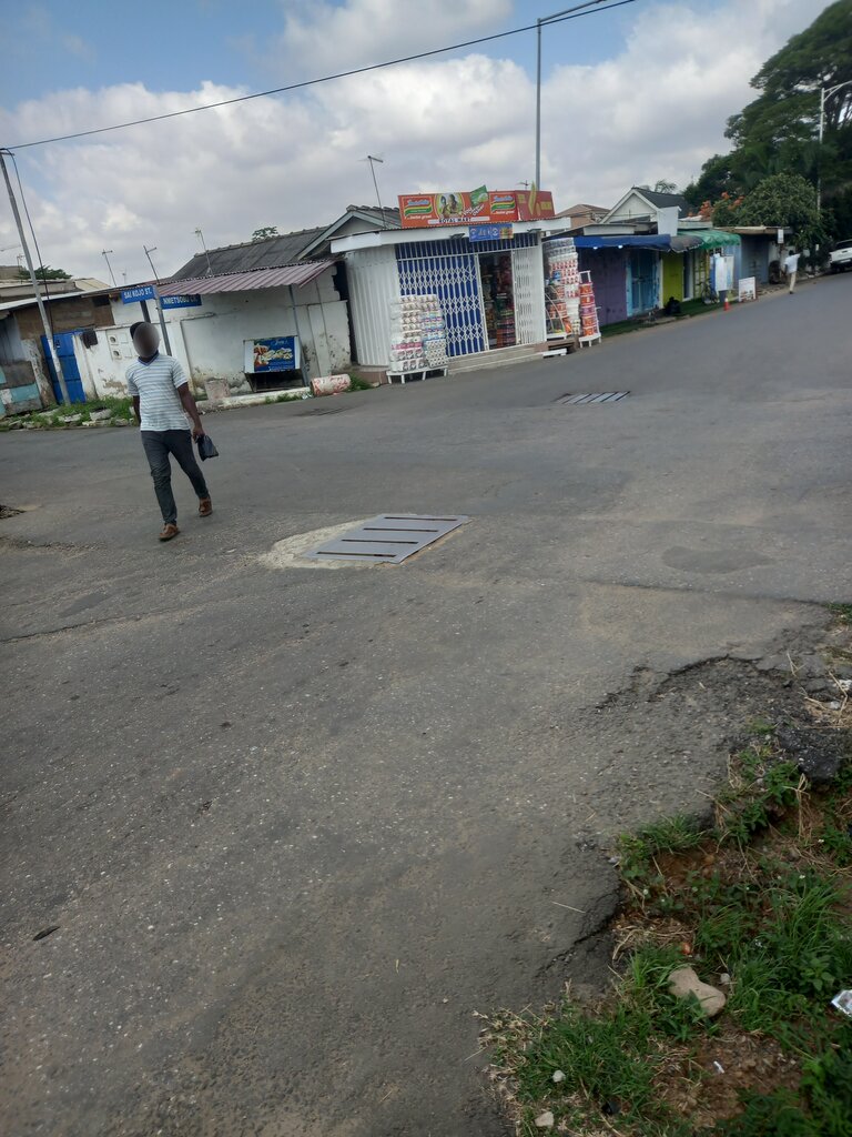 Grocery Royal Mart, Accra, photo