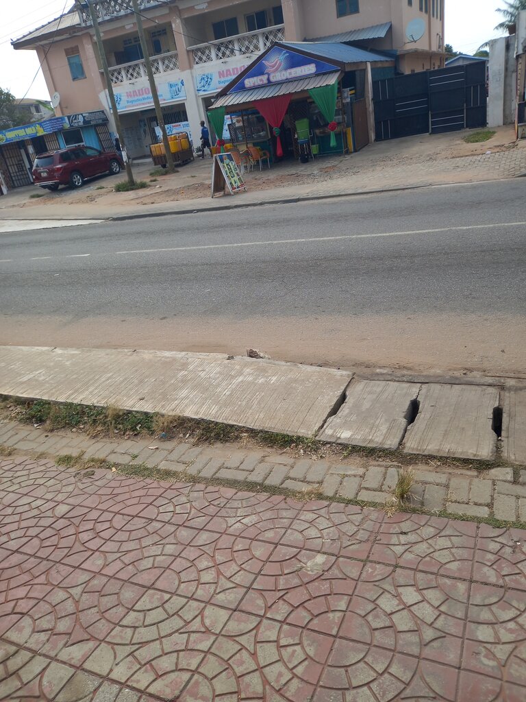 Medical examination Nadom Diagnostic Centre, Accra, photo