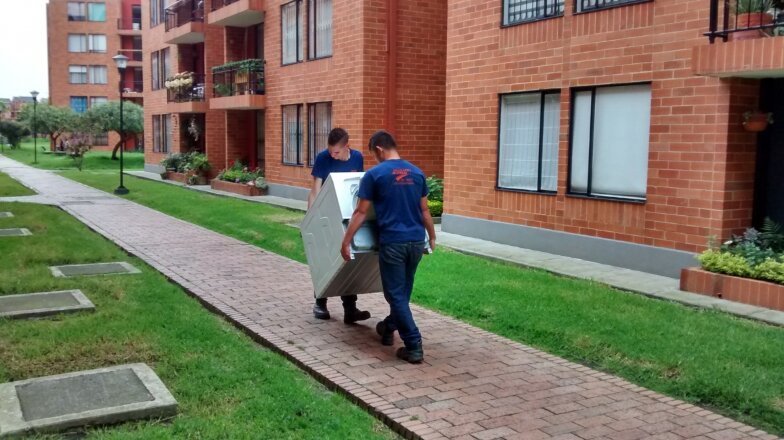 Public transportation operations and maintenance Muncarga Express, Bogota, photo