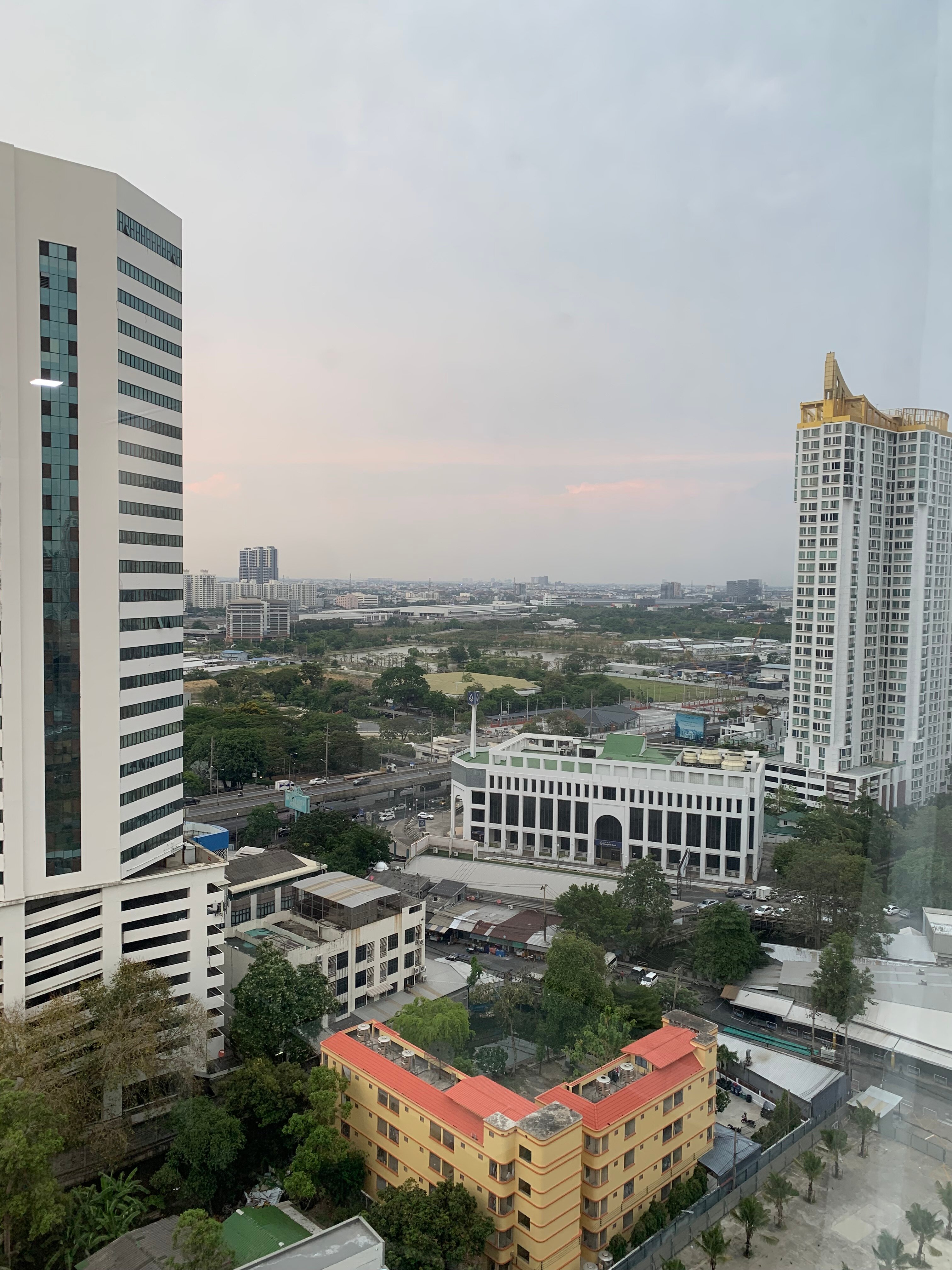 Фото Golden Tulip Sovereign Hotel