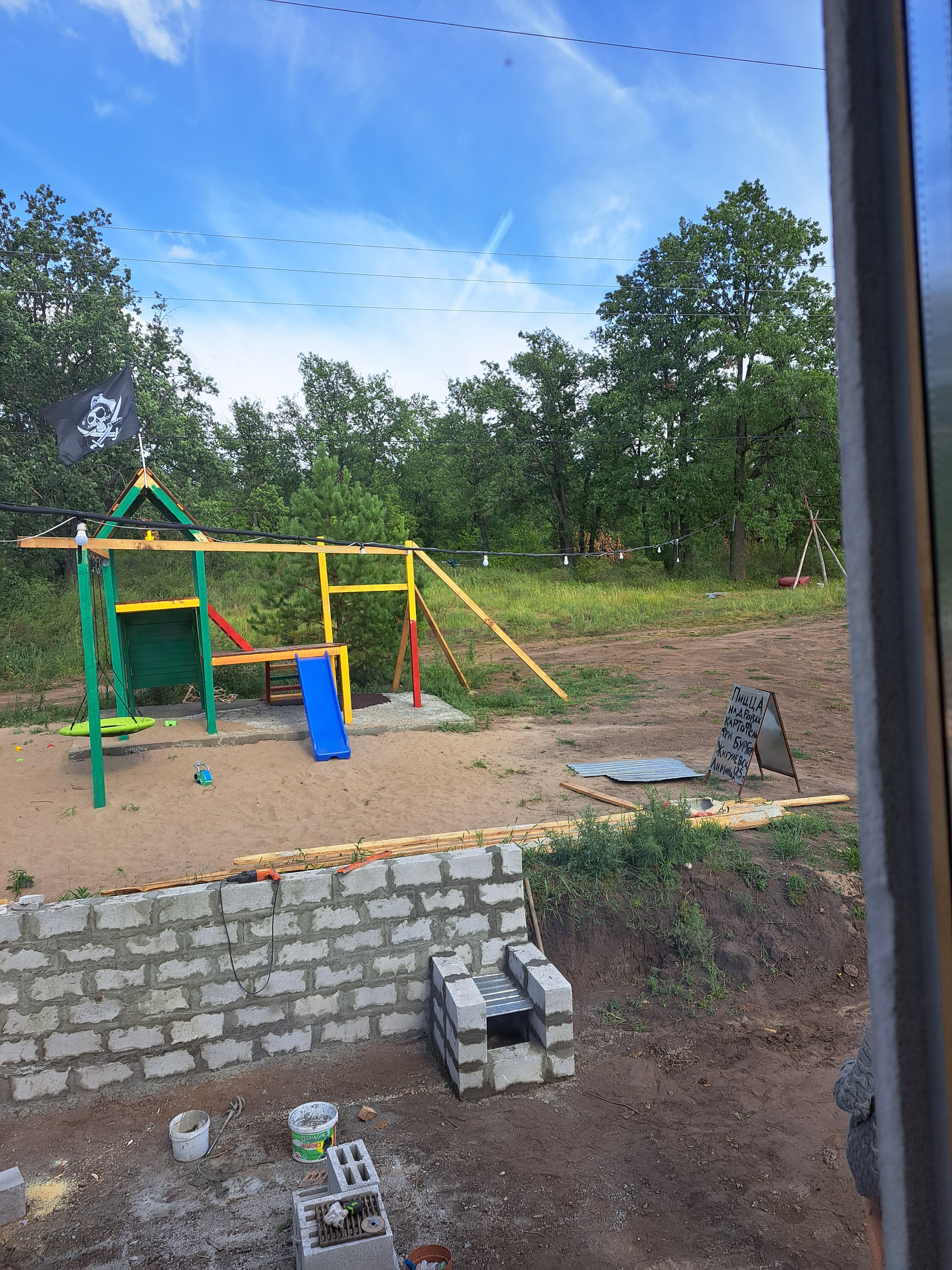 Фото Дом в лесу