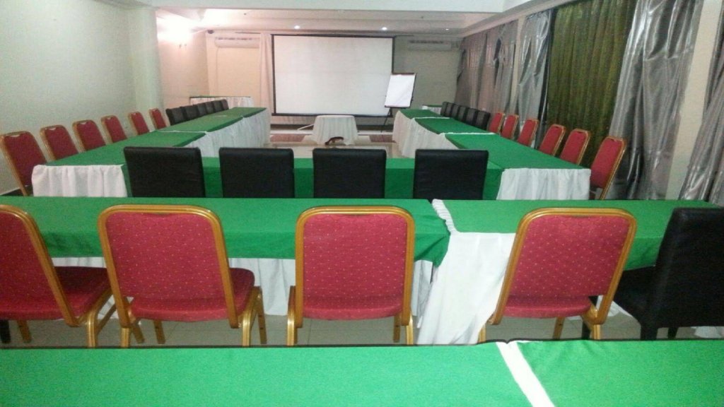 Фото Five to Five Hotel