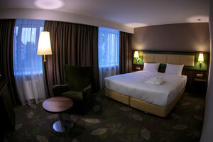 Devon Hotel (Oktyabrskiy, prospekt Lenina, 8) ، فندق