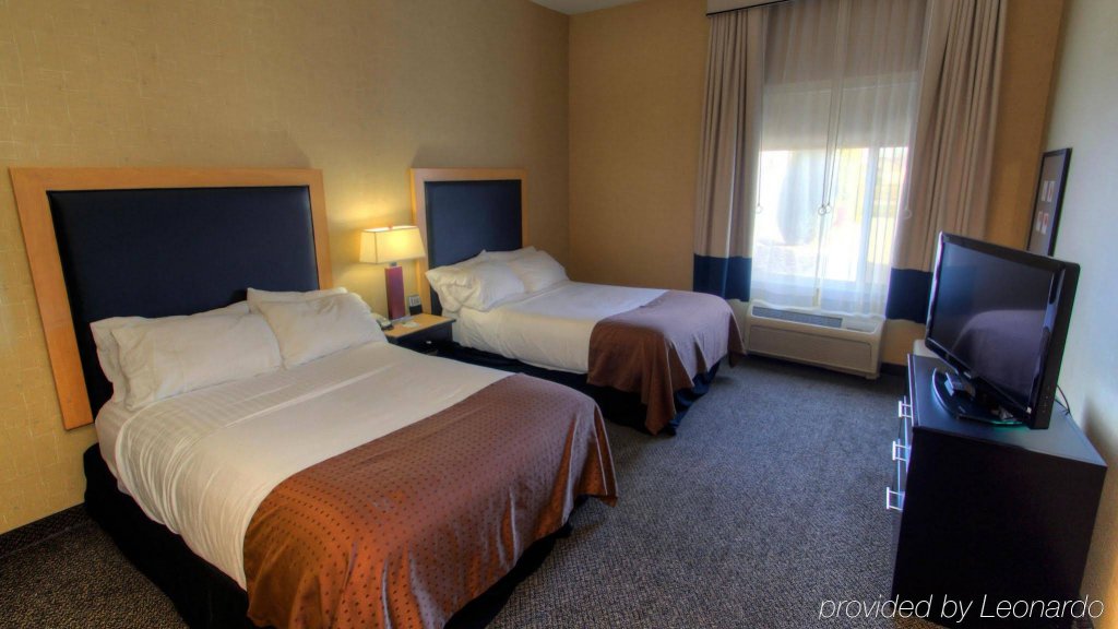 Фото Holiday Inn Boise Airport