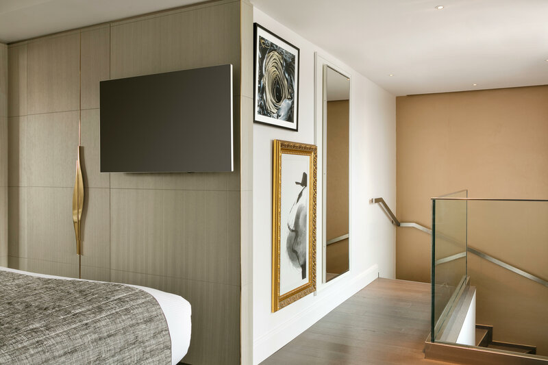 Гостиница La Clef Champs-Élysées Paris by The Crest Collection в Париже