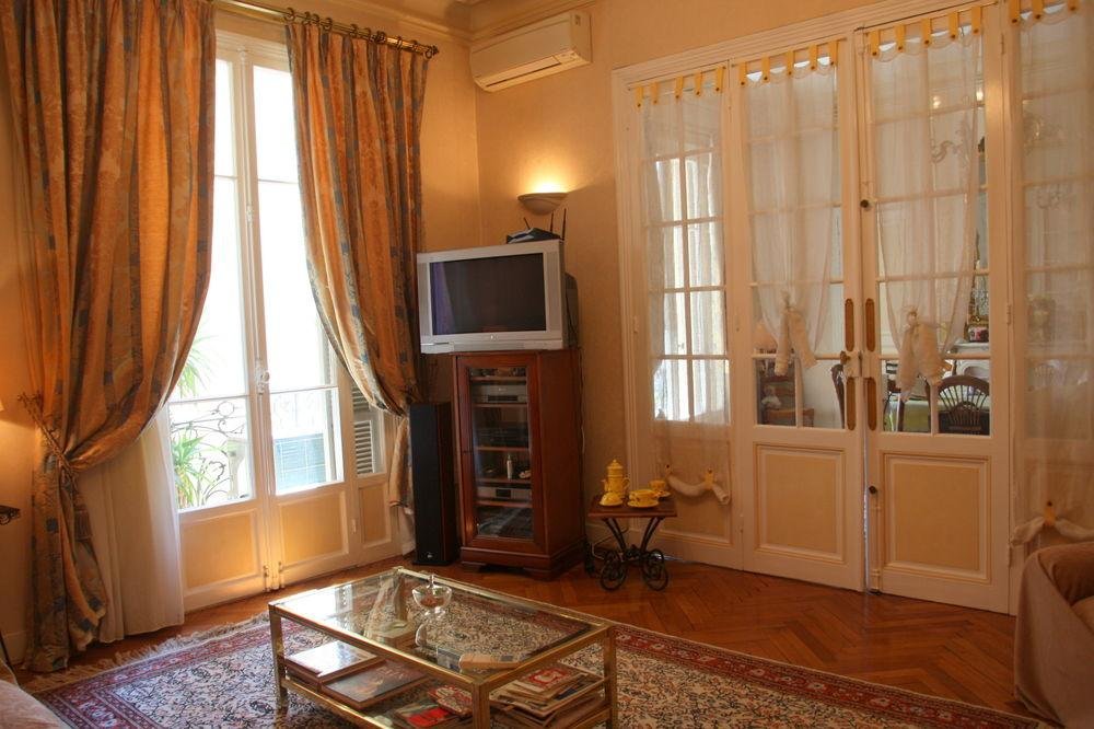 Фото Hotel Victor Hugo