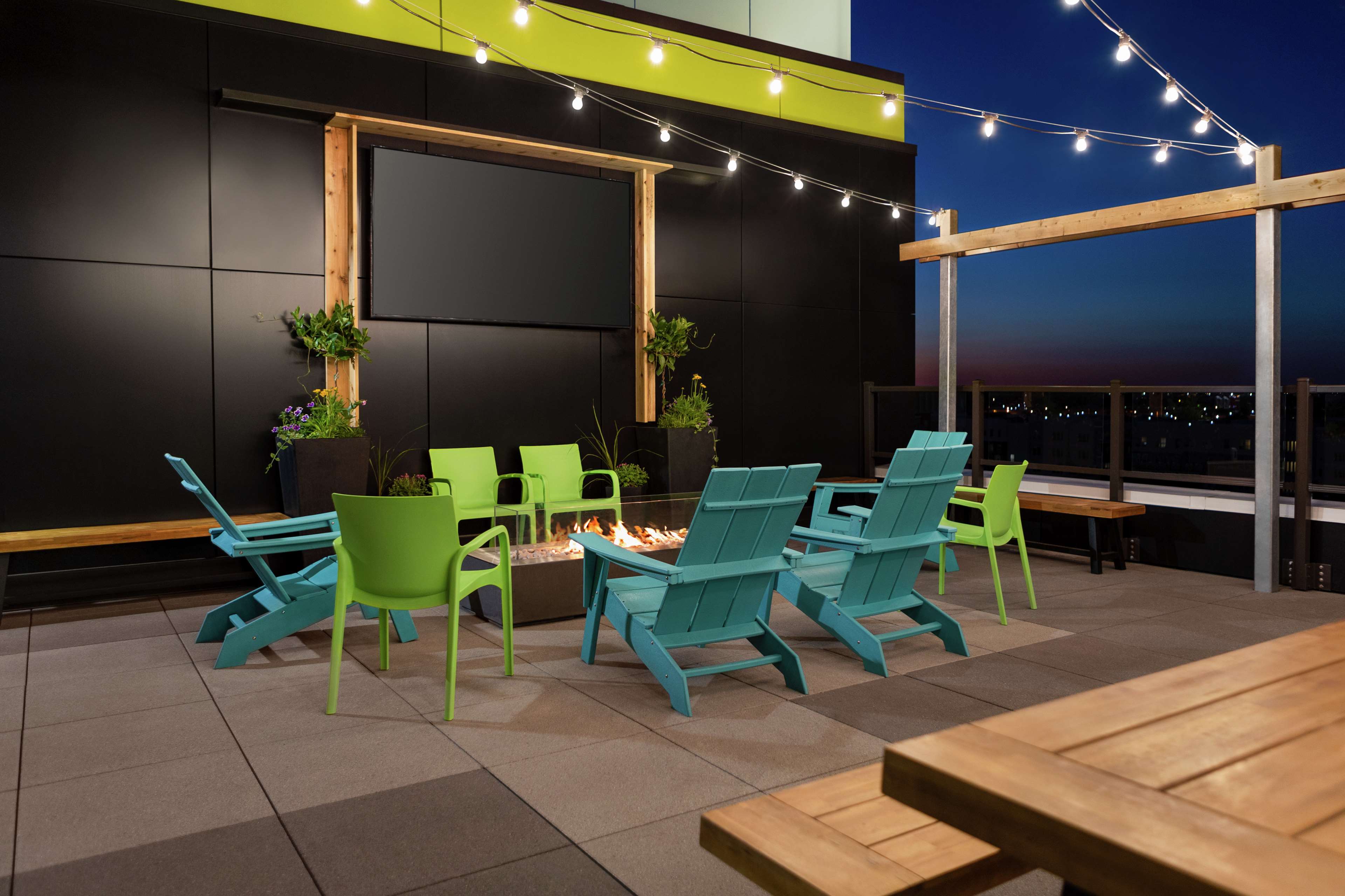 Фото Hampton Inn & Suites Minneapolis University Area