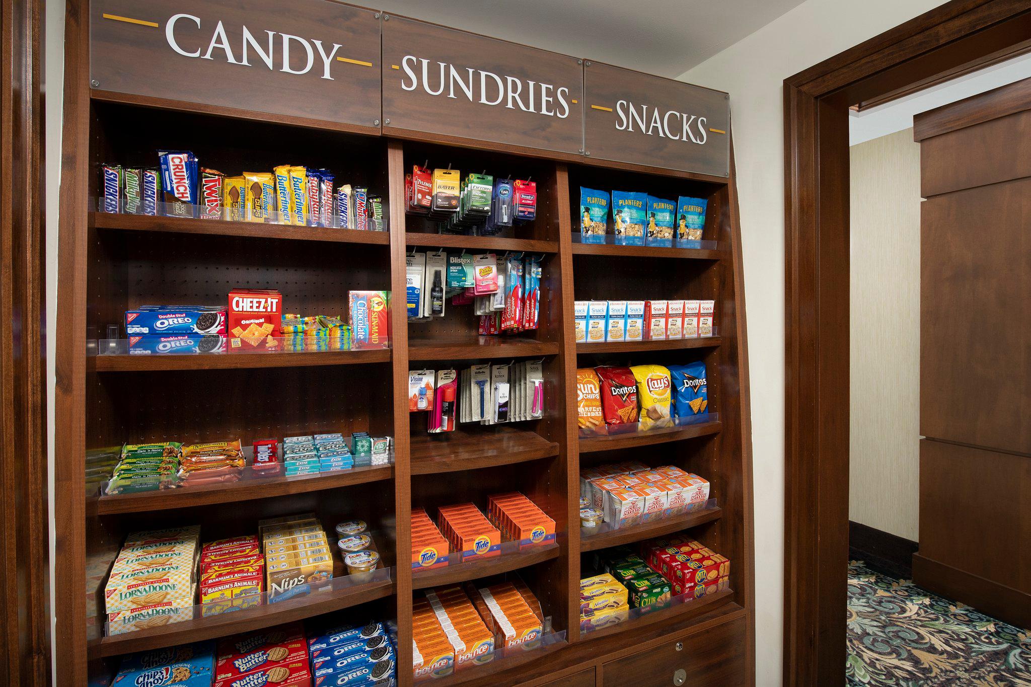 Фото Staybridge Suites North Brunswick, an Ihg Hotel