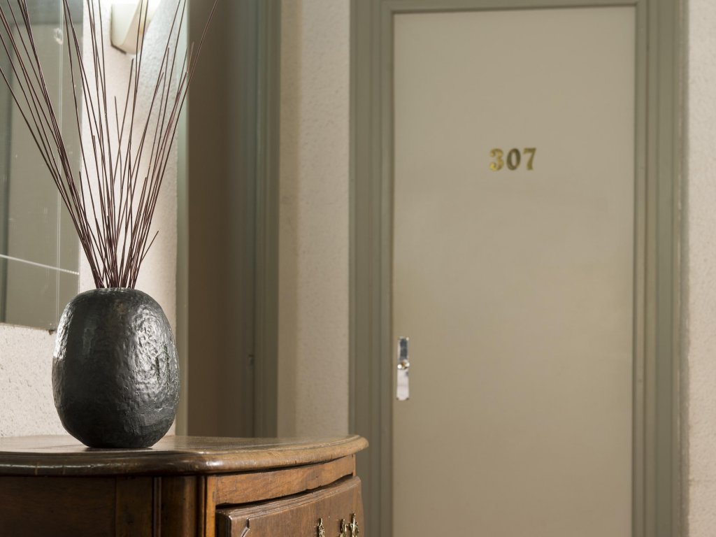 Фото Hotel La Residence Lyon