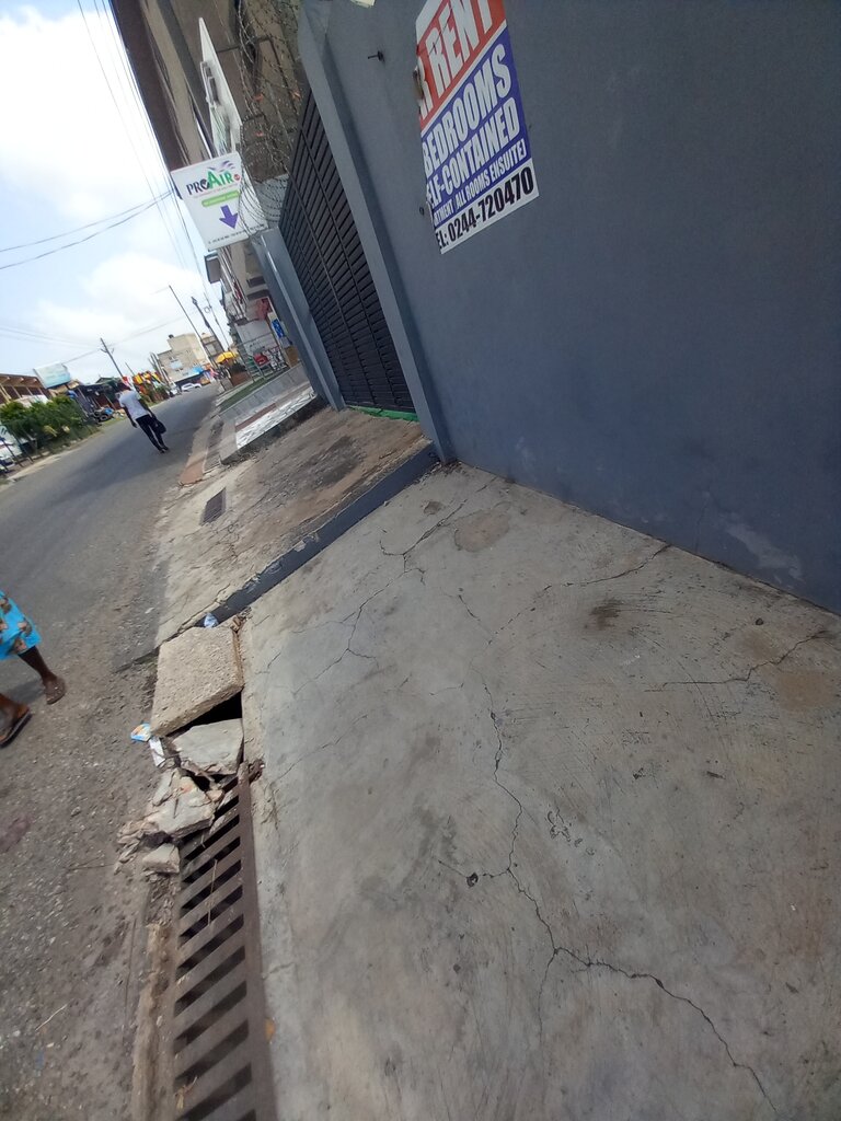 Travel agency Phoenix Voyages, Accra, photo