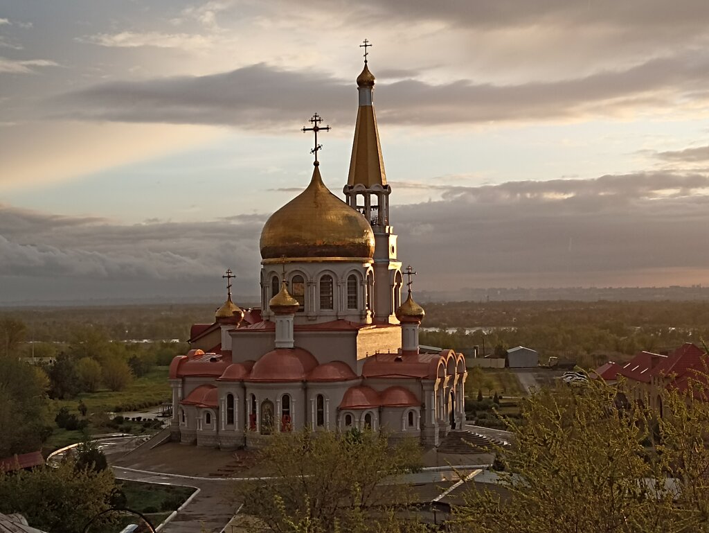 Православный храм Собор Иоанна Богослова, Волжский, фото