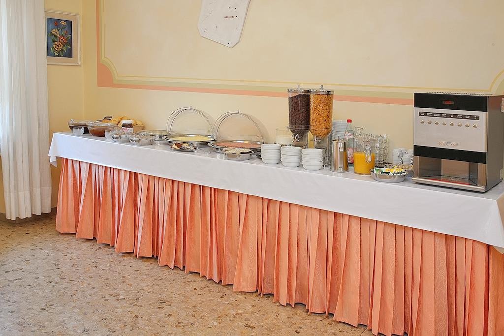 Фото 46860593874