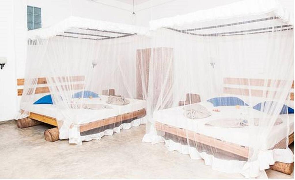 Фото International Beach Hotel and Restaurant