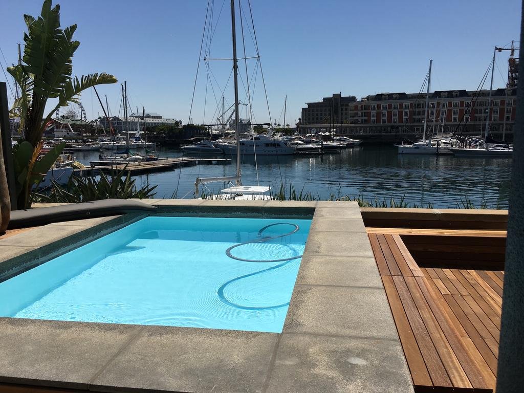 Фото Mountain Marina Luxury Apartments