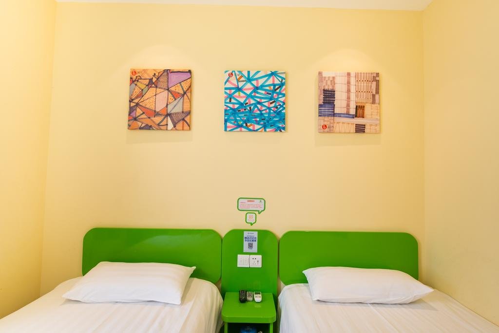 Фото Hi Inn Liangpin Shanghai Linping Road