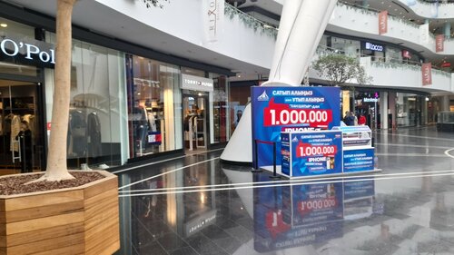 Tommy hilfiger metro centre deals