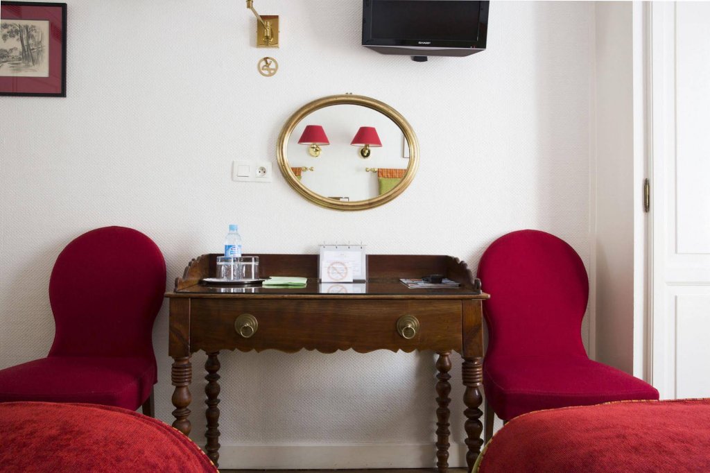 Фото New Orient Hotel