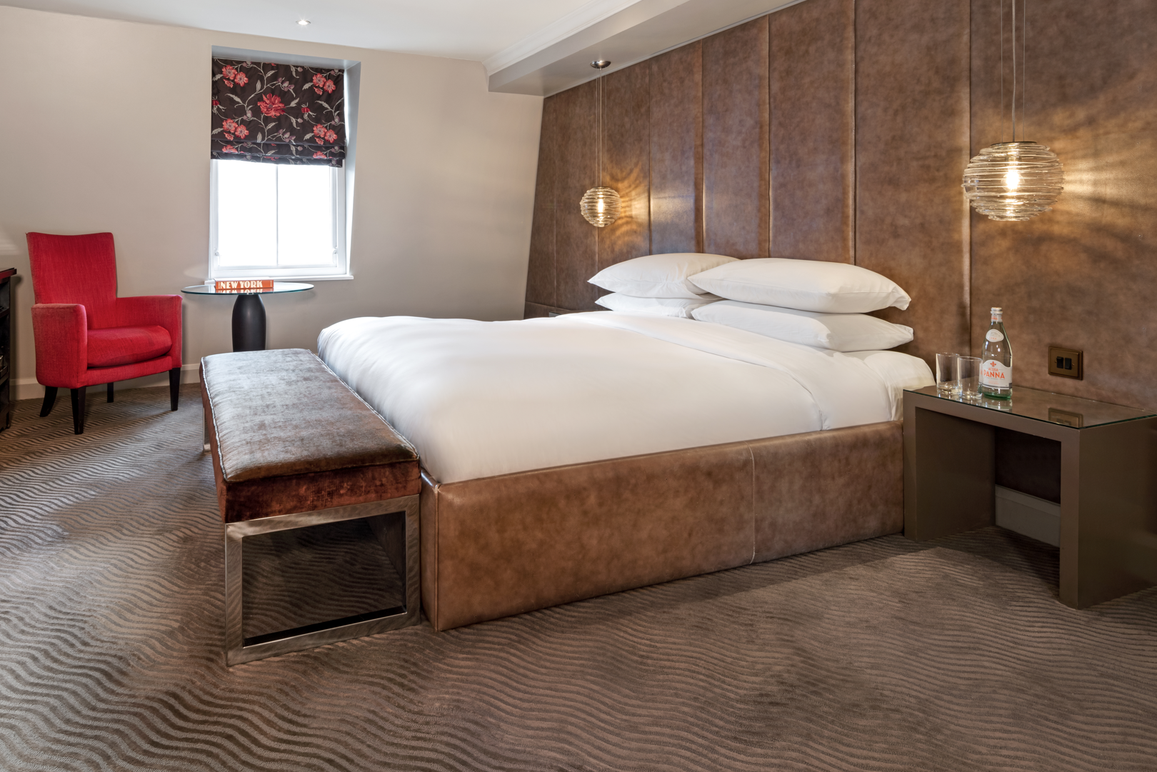 Фото Radisson Blu Edwardian Bloomsbury Street Hotel, London