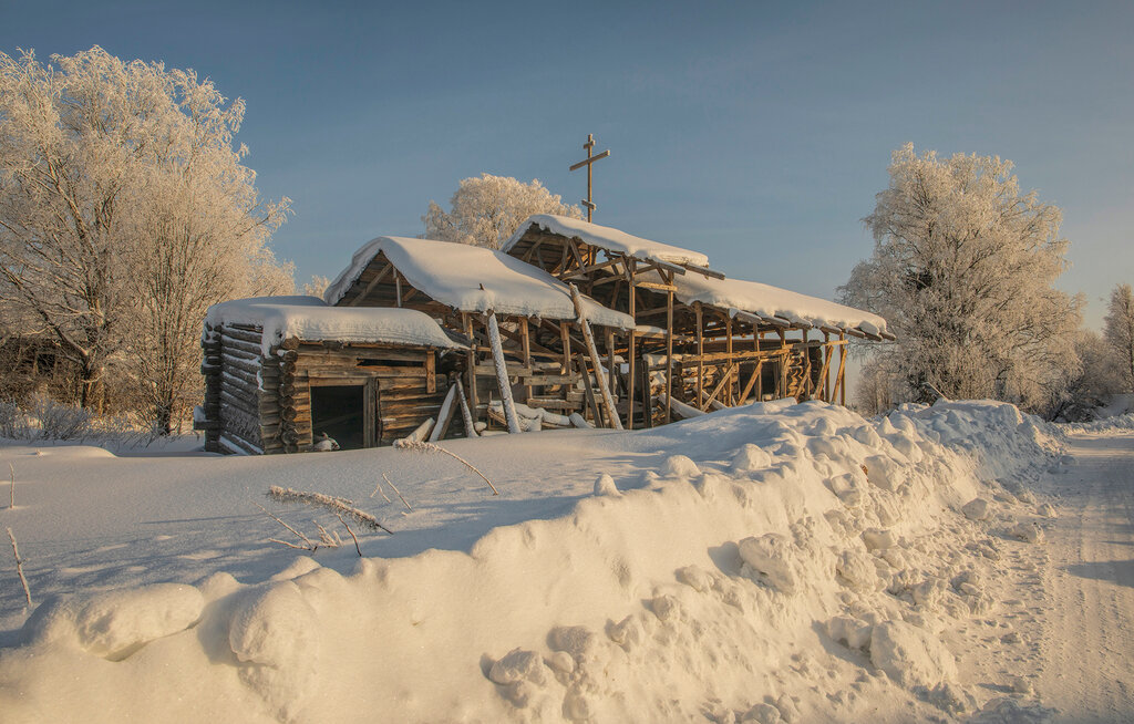 Часовня, памятный крест Часовня Илии Пророка, Архангельская область, фото