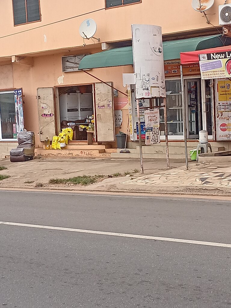 Shopping mall Zaatu.Com Online Market Office, Trustlink, Accra, photo