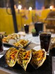 Hola Mexican Restaurant (İstanbul, Kadikoy, Suadiye Mah., Kurudere Sok., 7), restaurante