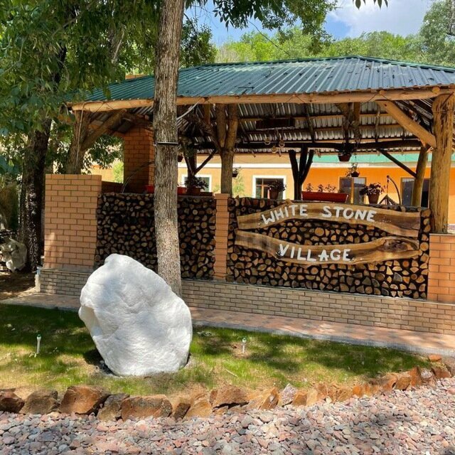 Baza, dam olish uyi White Stone Village, Toshkent viloyati, foto