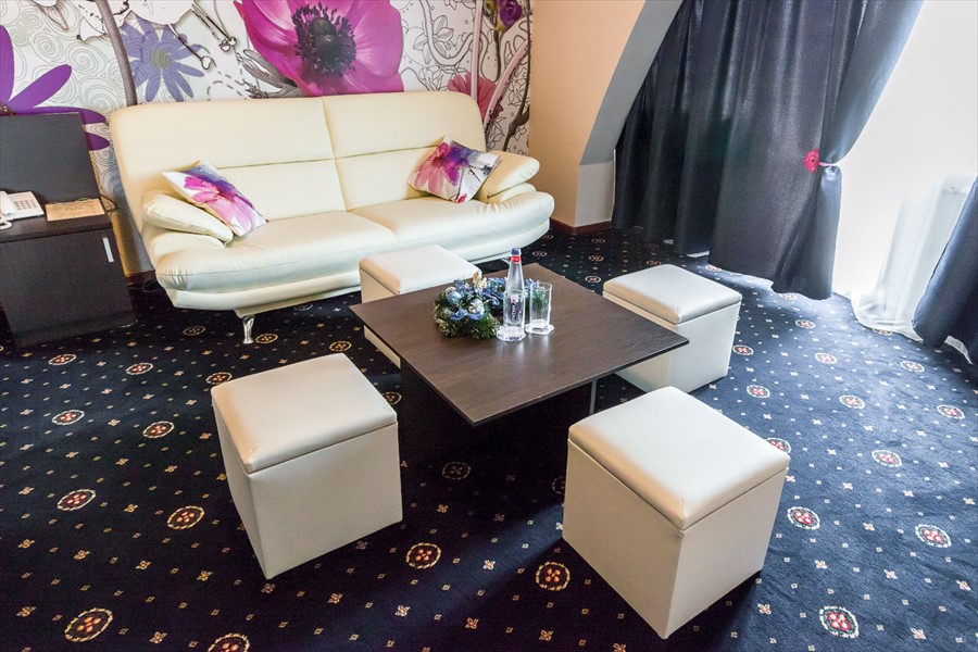 Фото Мэриан Холл