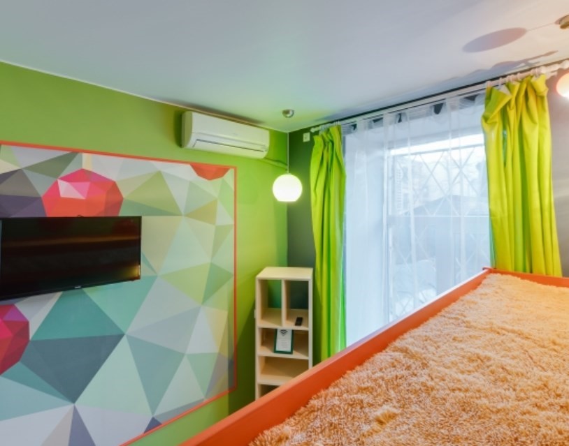 Фото Современник