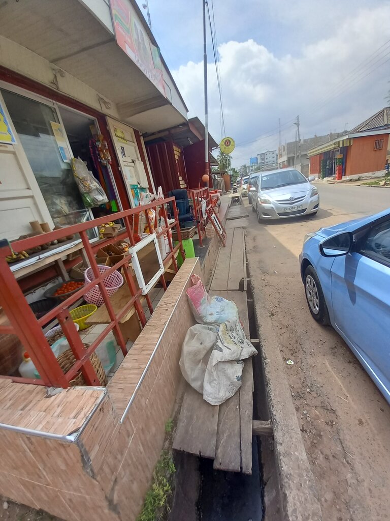 Grocery Vikt, Accra, photo
